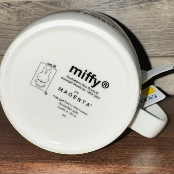 Super Cute 🥰 🐰🎄Miffy By Magenta Merry Christmas Mug with Miffy 🐰 3D Figurine - Picture 13 of 13